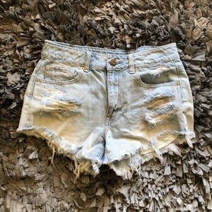 American Eagle High-Rise Festival Shorts